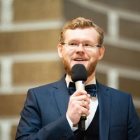 Ideoloģiskās pretrunas Rīgas domes koalīcijā liks par sevi manīt, norāda politologs