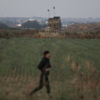 No Gazas joslas pret Izraēlu izšautas vairāk nekā 20 raķetes