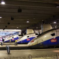 'Melnā otrdiena': Franču dzelzceļnieki sāk trīs mēnešus garu streiku sēriju