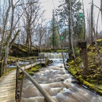 Pavasara ceļojuma stāsts: Ieriķu dzirnavu septiņi ūdenskritumi un dabas taka