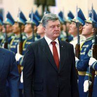 Назарбаев приказал военным Казахстана отказаться от прусского строевого шага