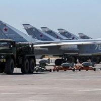 Sīrijā nogalināti divi Krievijas karavīri un bojātas lidmašīnas