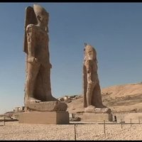 Video: Ēģiptē atkal apskatāmas divas ap 3000 gadu vecas faraona statujas