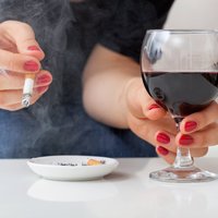 Smēķēt un lietot alkoholu būs dārgāk – akcīzes likmes sasniegs augstākos griestus