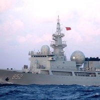 Ķīna uz 'Vostok 2018' nosūtījusi arī nelūgtu spiegošanas kuģi