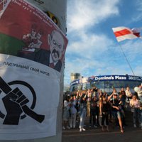 Протесты в Беларуси: рабочие заводов и медики вновь вышли на улицы