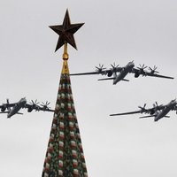 Krievijā Tu-95 noklāti ar riepām; tas ir veids, kā mainīt siluetu