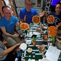 Ballītes ar picām, Boviju un 'Troņu spēlēm' – 20 gadi Starptautiskajā kosmosa stacijā