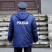 Rosina apsūdzēt policistu par bezdarbību, kuras rezultātā valsts zaudējusi aptuveni 135 000 eiro