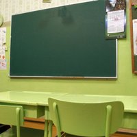 Учителя рижских муниципальных школ будут получать на 20 евро больше