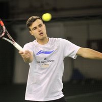 Latvijas tenisa izlase Deivisa kausā zaudē arī Melnkalnei