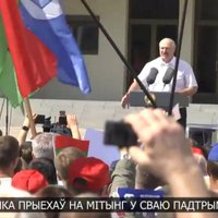 Лукашенко отверг проведение повторных выборов, упомянув Латвию