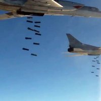 Krievija Sīrijā bombardējusi ASV un britu priekšposteni, vēsta laikraksts