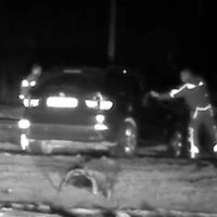 Video: Cēsu novadā BMW vadītājs bēg no policijas ar 178 km/h lielu ātrumu