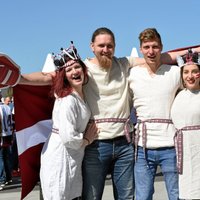 Foto: Latvijas hokeja fani pieskandina nelielo Herningu