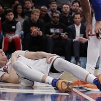 Porziņģis mačā pret 'Pacers' gūst savainojumu; 'Knicks' uzvar