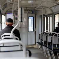 В Риге за ношением масок будут следить контролеры, в региональных автобусах могут запретить посадку