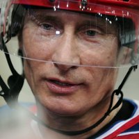 Putins: Berluskoni netiktu tiesāts par seksu ar nepilngadīgo, ja būtu gejs
