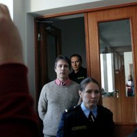Magoni tiesa pret 400 000 eiro drošības naudu atbrīvo no apcietinājuma