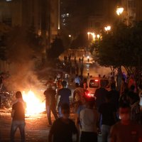 Foto: Beirūtā notikušas policijas un protestētāju sadursmes