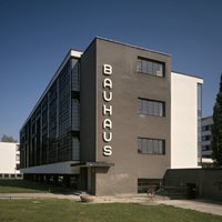 Bauhaus 100: nacistu nīstie, bet pasaulē godātie arhitekti