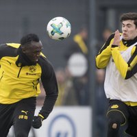 Bolts aizvadījis treniņu ar Dortmundes 'Borussia' futbolistiem: bija jautri