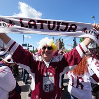 'Milzīgs prieks par mūsu puišiem', 'vai rīt brīvdiena?' – Latvijas uzvara hokejā 'uzspridzina' tviteri