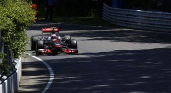 Austrālijas GP triumfē Džensons Batons