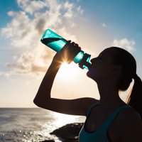 Как понять, что вашему организму не хватает жидкости и научиться пить воду