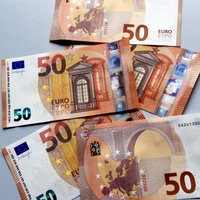Восемь сотрудников ЦИК в декабре получили премии на 10 тысяч евро