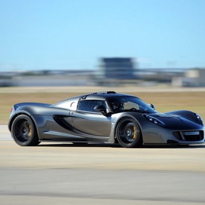 'Venom GT' uzstāda rekordu paātrinājumā līdz 300 km/h