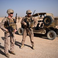 ASV miera vienošanās ietvaros samazinās karavīru skaitu Afganistānā, vēsta laikraksts