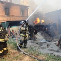 Rostovā pie Donas deg desmitiem māju; izsludināta ārkārtas situācija