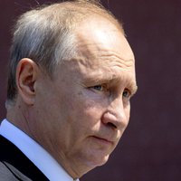 В Кремле заявили, что призыв оставаться дома на Путина не распространяется