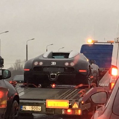 Foto: 'Pagani Zonda' vietā Latvijas uzņēmums nopircis 1,8 miljonu eiro 'Bugatti Veyron'