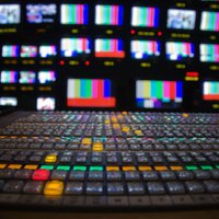 Tet прекратит ретрансляцию "ПБК", "НТВ Мир" и "Рен ТВ Балтия"