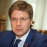 Par izvairīšanos no nodokļiem aizdomās turētā 'Saskaņas' deputāte Ločmele-Luņova tiek apmelota, uzskata Ušakovs