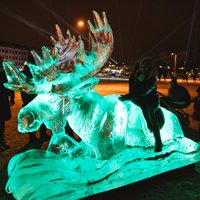 Ledus bārs un teātris: ko sagaidīt no ledus skulptūru festivāla Jelgavā