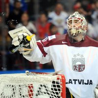 Latvijas hokeja izlasei neizdodas 'atslēgt' Krievijas vārtus