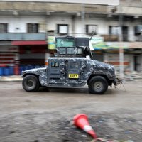 Mosulā sīvi pretojas 300 tadžiku džihādisti; nogalināts komandieris Krievs