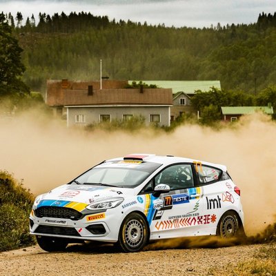Seska ekipāžai devītā vieta junioru WRC klasē, Tanaks nostiprinās kopvērtējuma vadībā