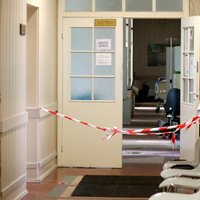 Latvijas slimnīcās stacionēto Covid-19 pacientu skaits samazinājies līdz 717