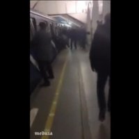 Šausmas pazemē: dramatiski kadri no Sanktpēterburgas metro