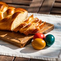 Svaigi ceptu Pūpolsvētdienas maizīšu smarža 28 receptēs