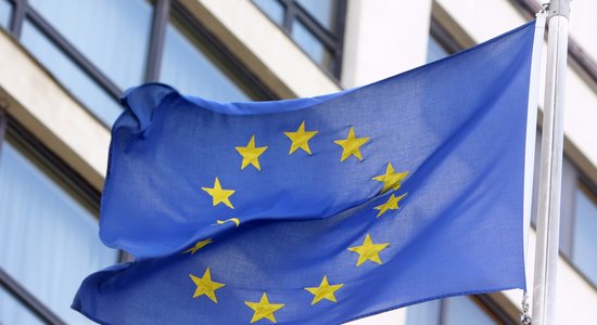 EK pieprasa Polijai paskaidrojumus par vīzu skandālu