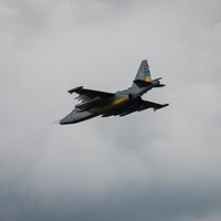 Ukrainā ievērojami samazinājies Krievijas kaujas lidmašīnu veikto uzlidojumu skaits, ziņo britu izlūki