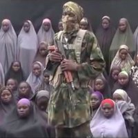 'Boko Haram' parāda 2014. gadā nolaupītās nigēriešu meitenes