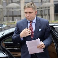 Премьер-министр Словакии призвал отменить санкции ЕС против России