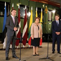 Baltijas valstu premjeri izsaka politisku atbalstu 'Rail Baltica' projektam; līdzšinējā kavēšanās problēmas neradīšot