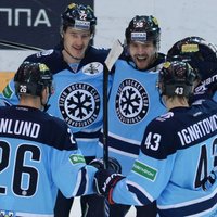 "Сибирь" ведет 2-0 против "Магнитки" в четвертьфинале Кубка Гагарина